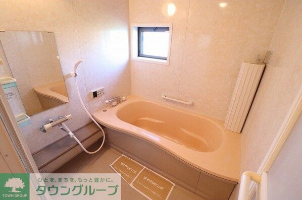 リビングタウン上野台 Dの物件内観写真